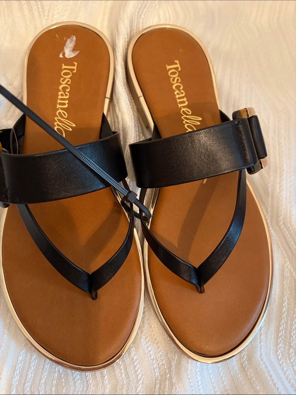Toscanella Black Leather Thong Sandals with Buckle Detail